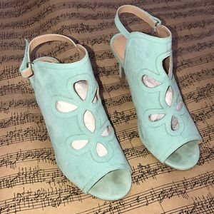 Gently used Lane Bryant heals size 10W